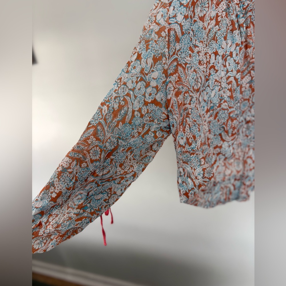 ANTHROPOLOGIE long sleeved shirred blouse - Size small - Picture 3 of 9